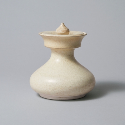 白磁有蓋盤口壺