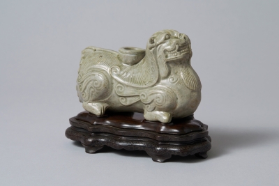 青磁獅子形器