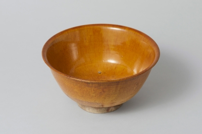 黄釉鉢